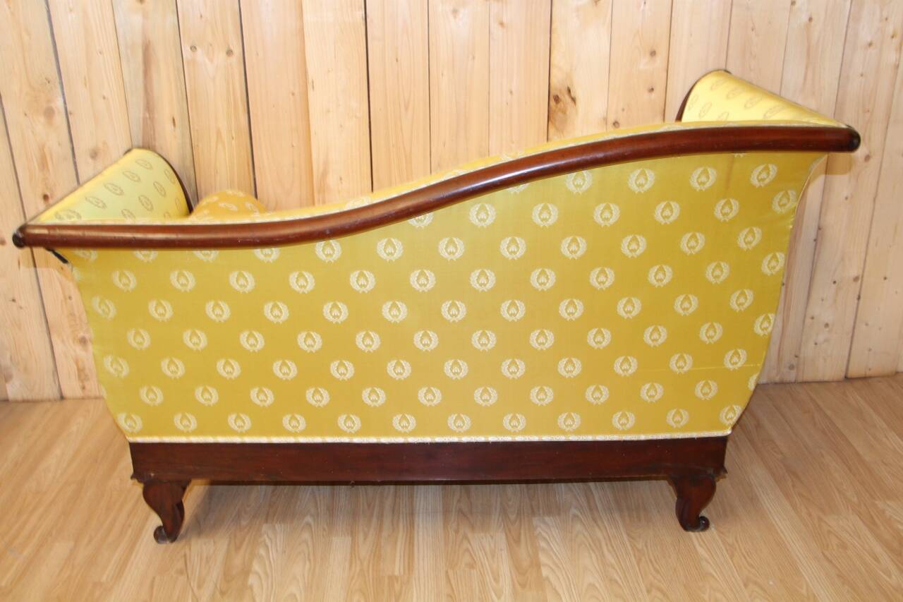 Restoration period mahogany daybed