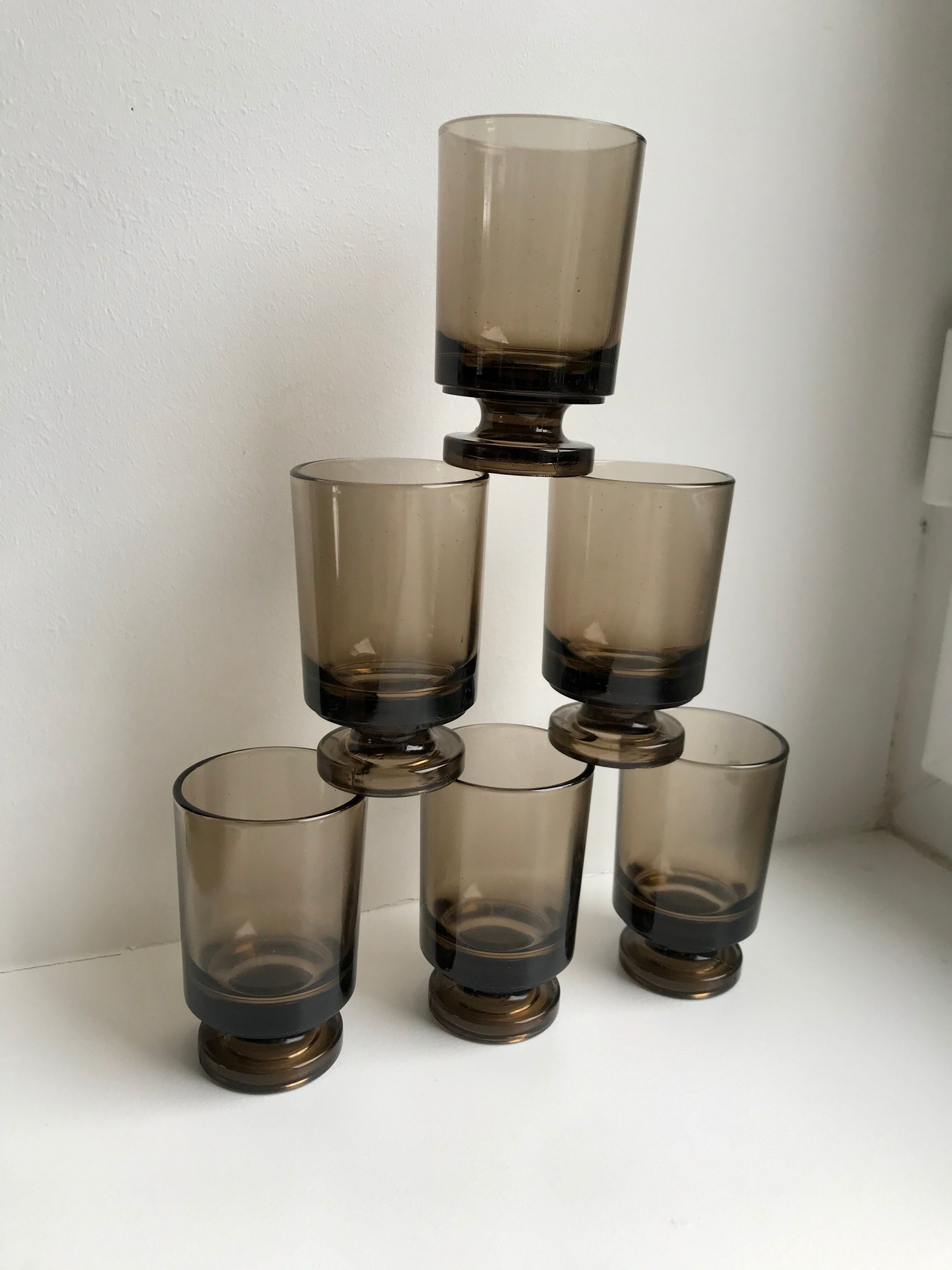 Set of 6 glasses with liqueur in smoked glass design 70s