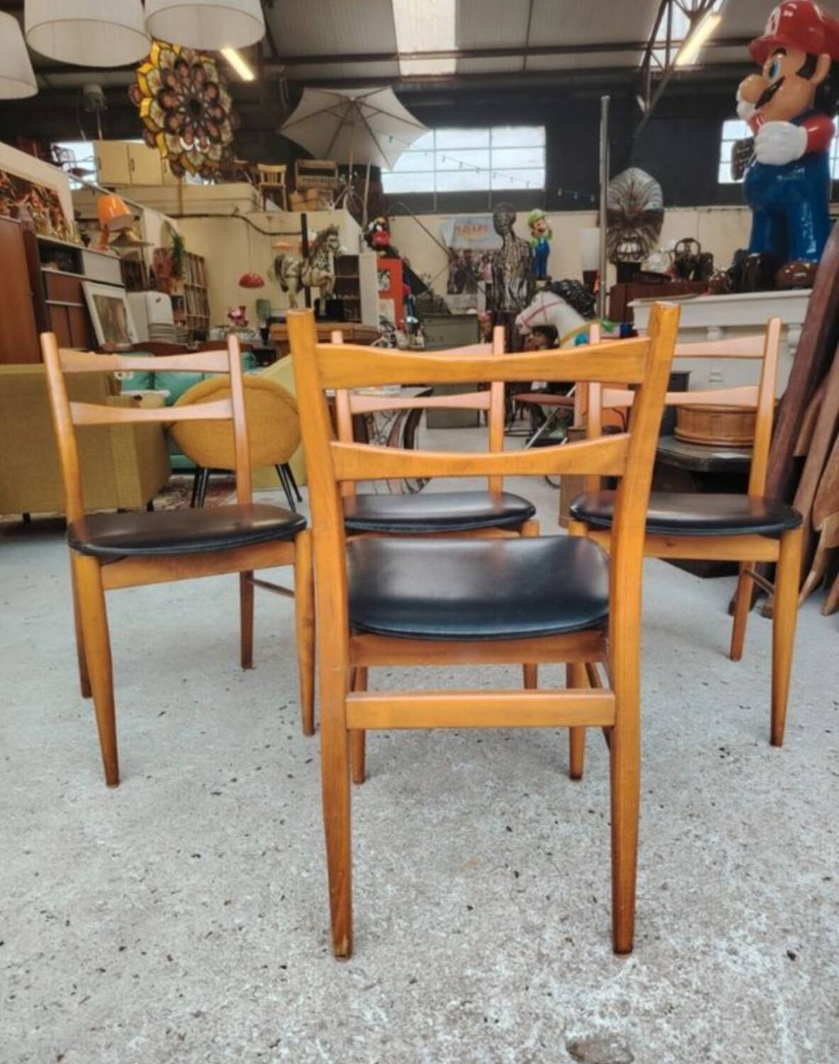 Set of 4 Scandinavian chairs