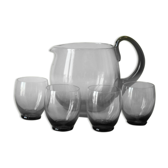 Carafe et lot de verres fumés