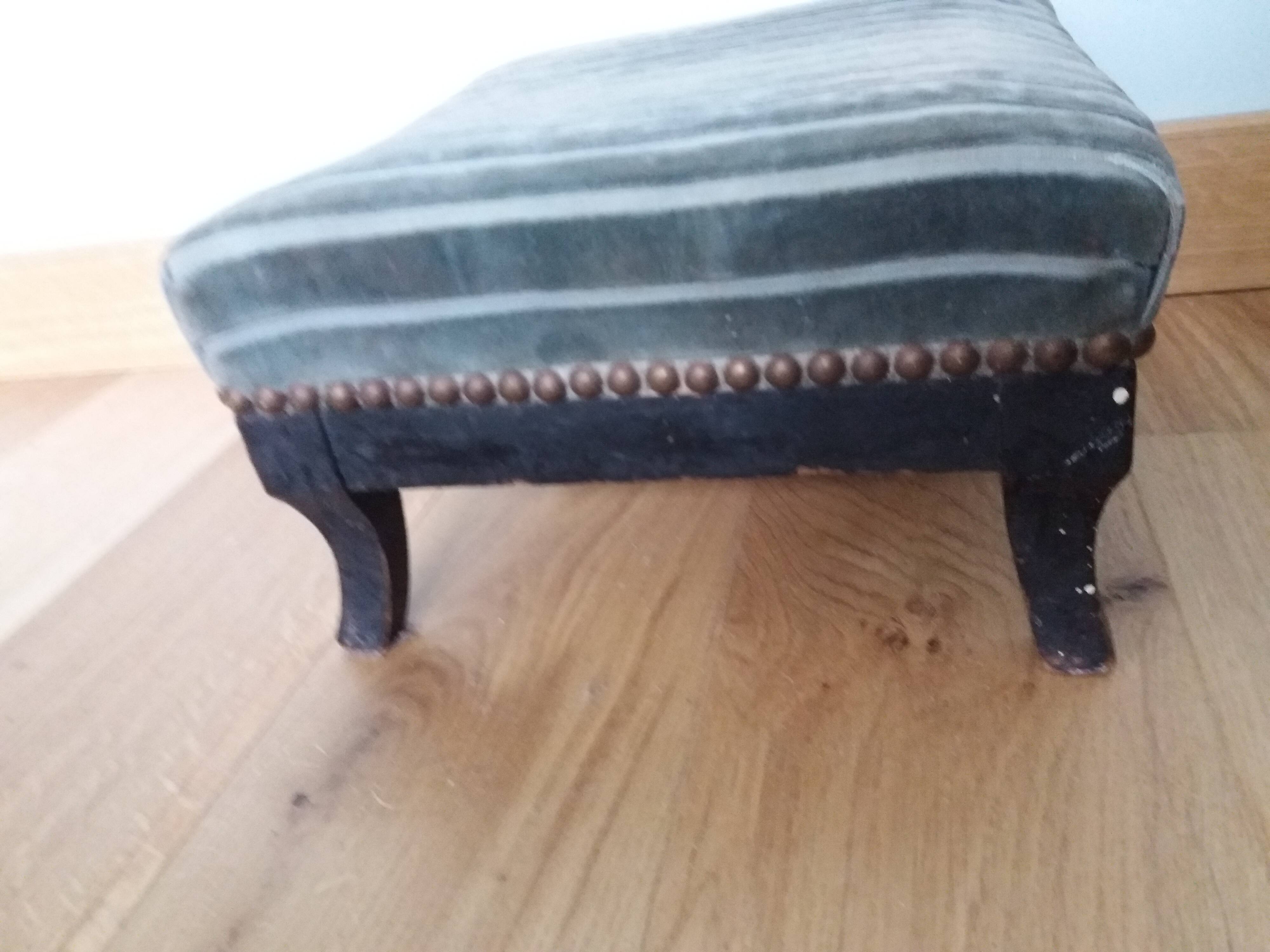 Wooden and velvet footrest