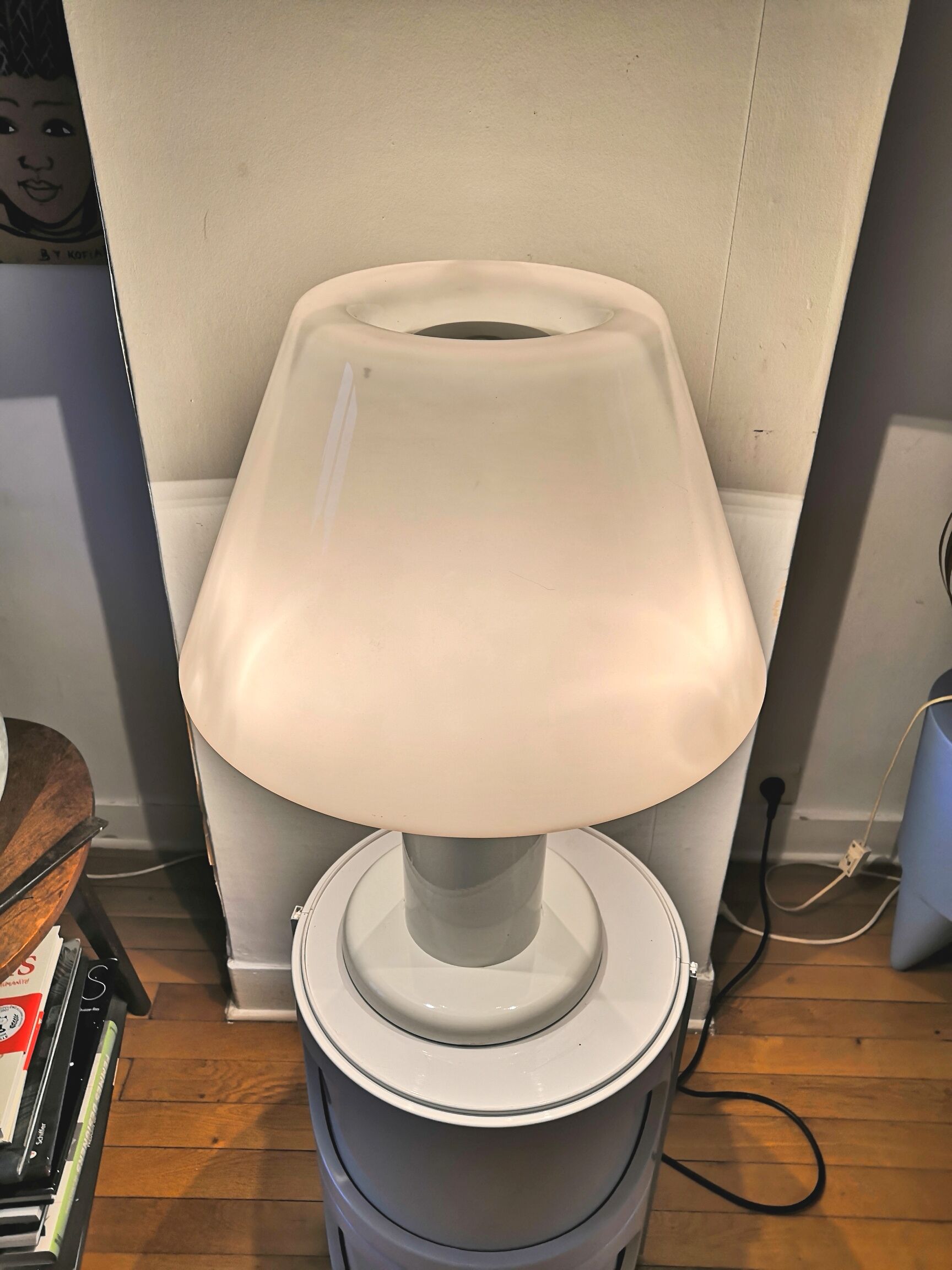 Lamp Harvey Guzzini model 0532 design 70s