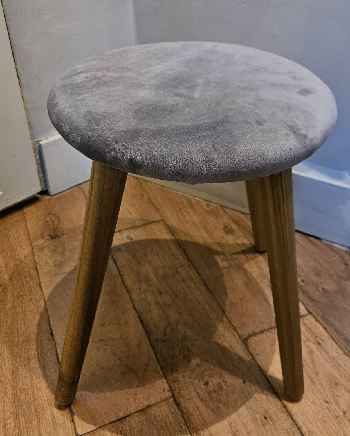 Velvet seat stool