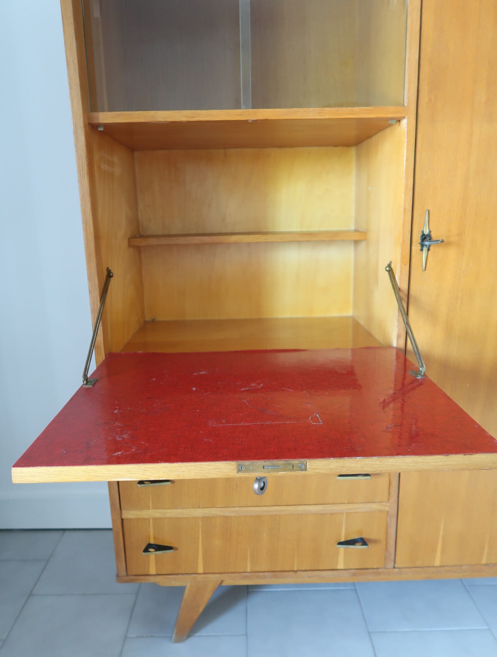 Armoire secrétaire
