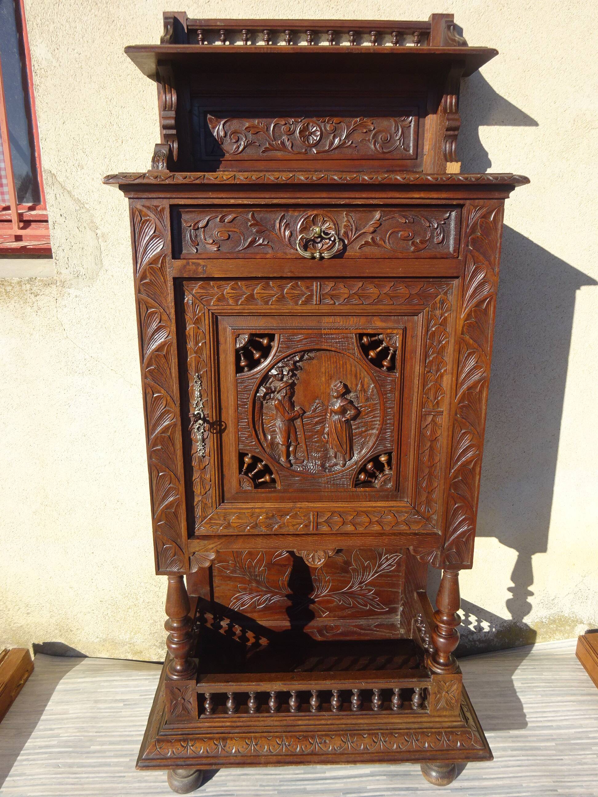 Old Breton dresser buffet