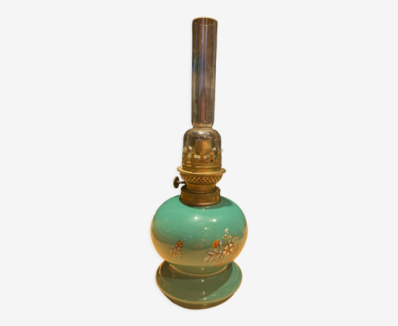 Lampe à pétrole ancienne
