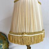 Lampe style Art Nouveau en métal doré et tissu plissé