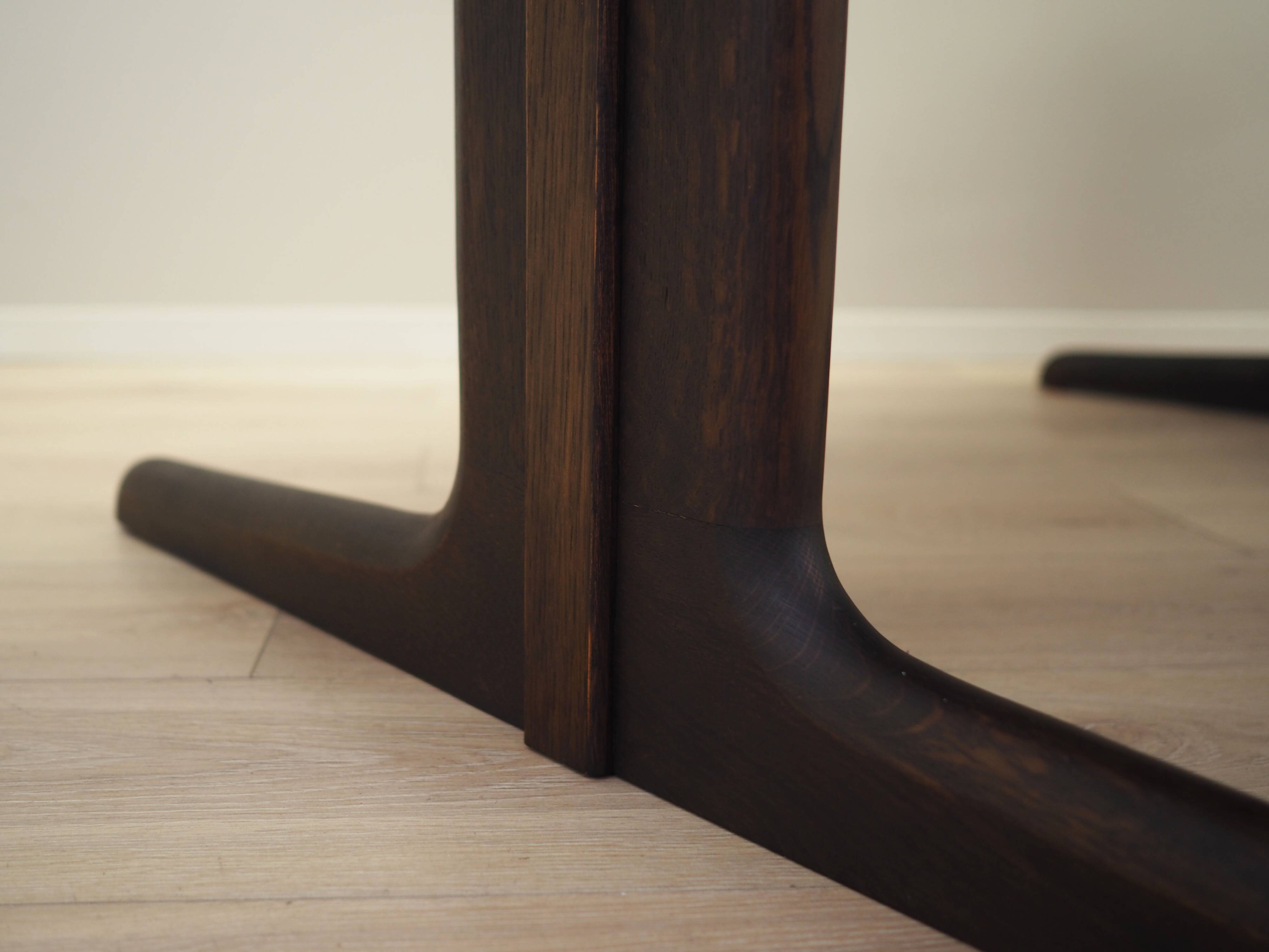 Oak table, Danish design, 1970s, manufacturer: Skovby
