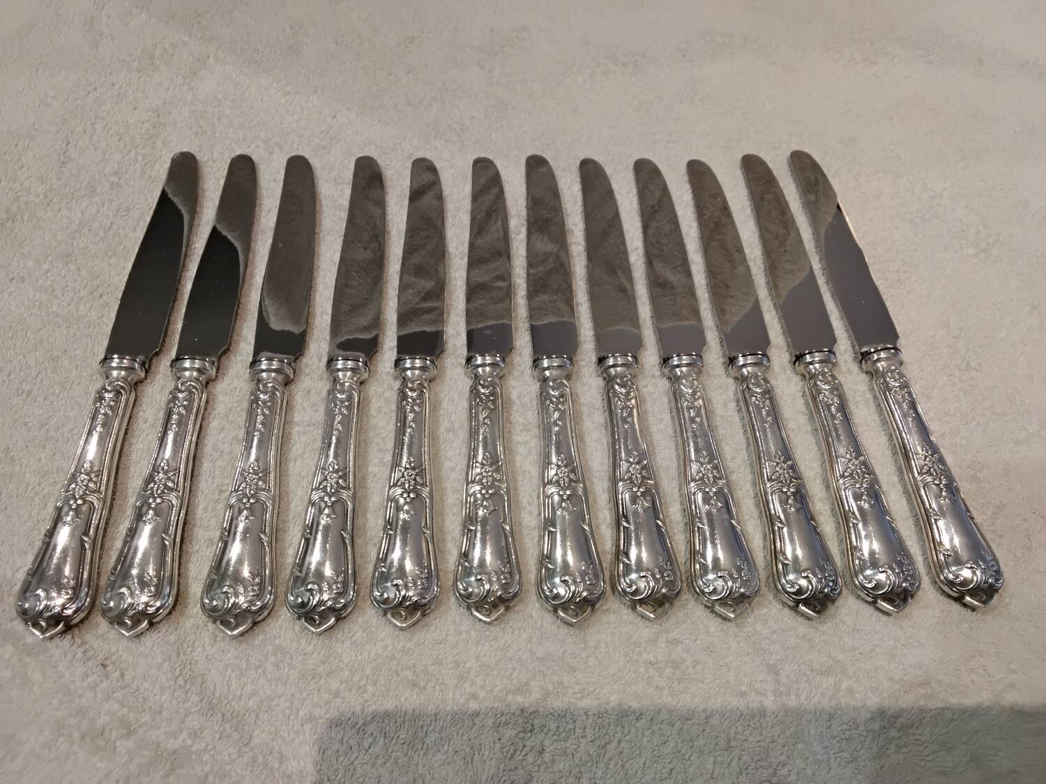 12 silver-plated metal table knives Boulenger LXV demi riche