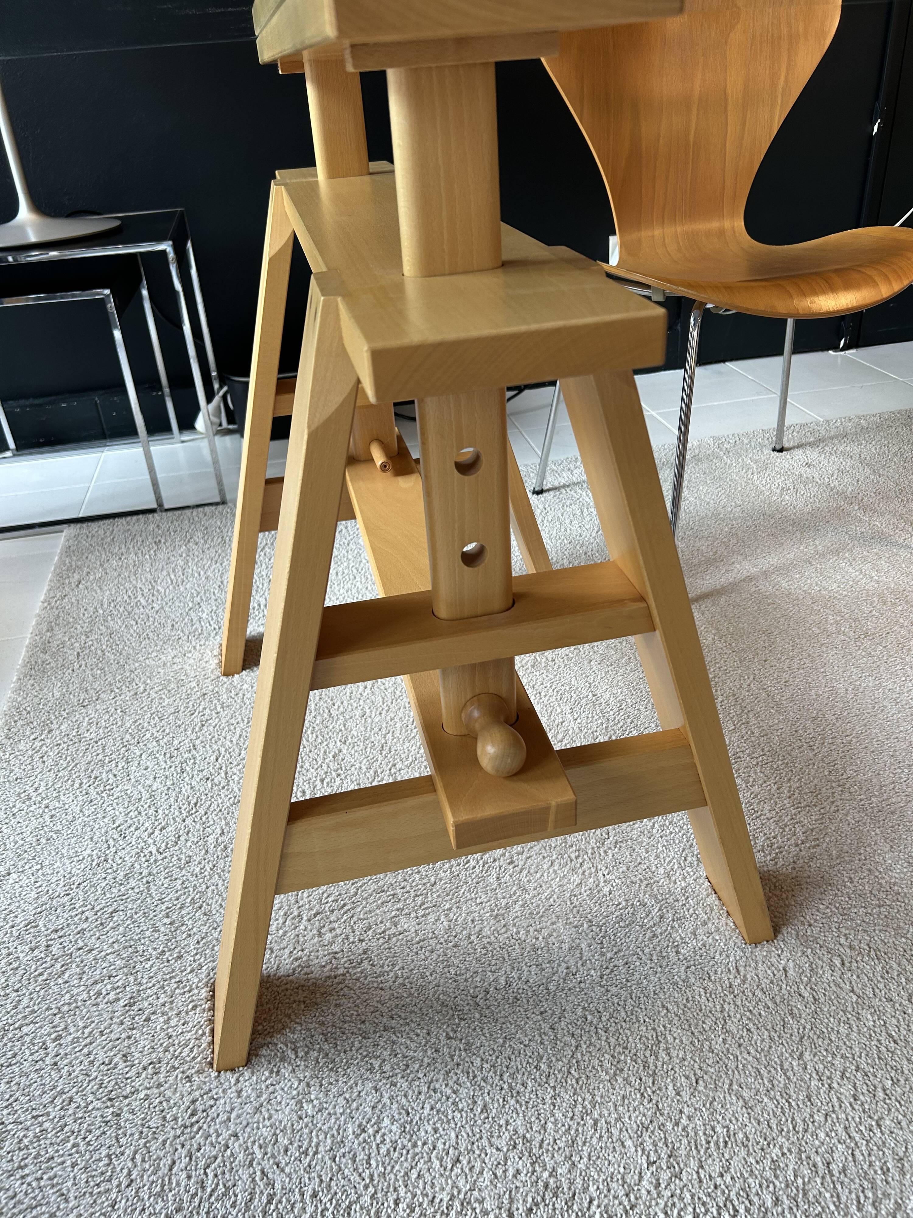 Table Leonardo by Achille Castiglioni