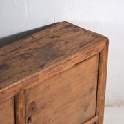 Buffet ancien en bois de pin – Chine, vers 1930