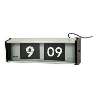 Industrial Flip Wall Clock from Pragotron, 1980s