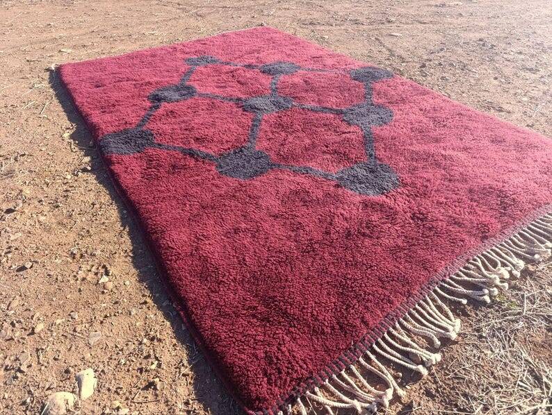 Custom dark red Moroccan rug: 150/250cm