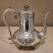 Cafetière ancienne en métal argenté – XIXe siècle