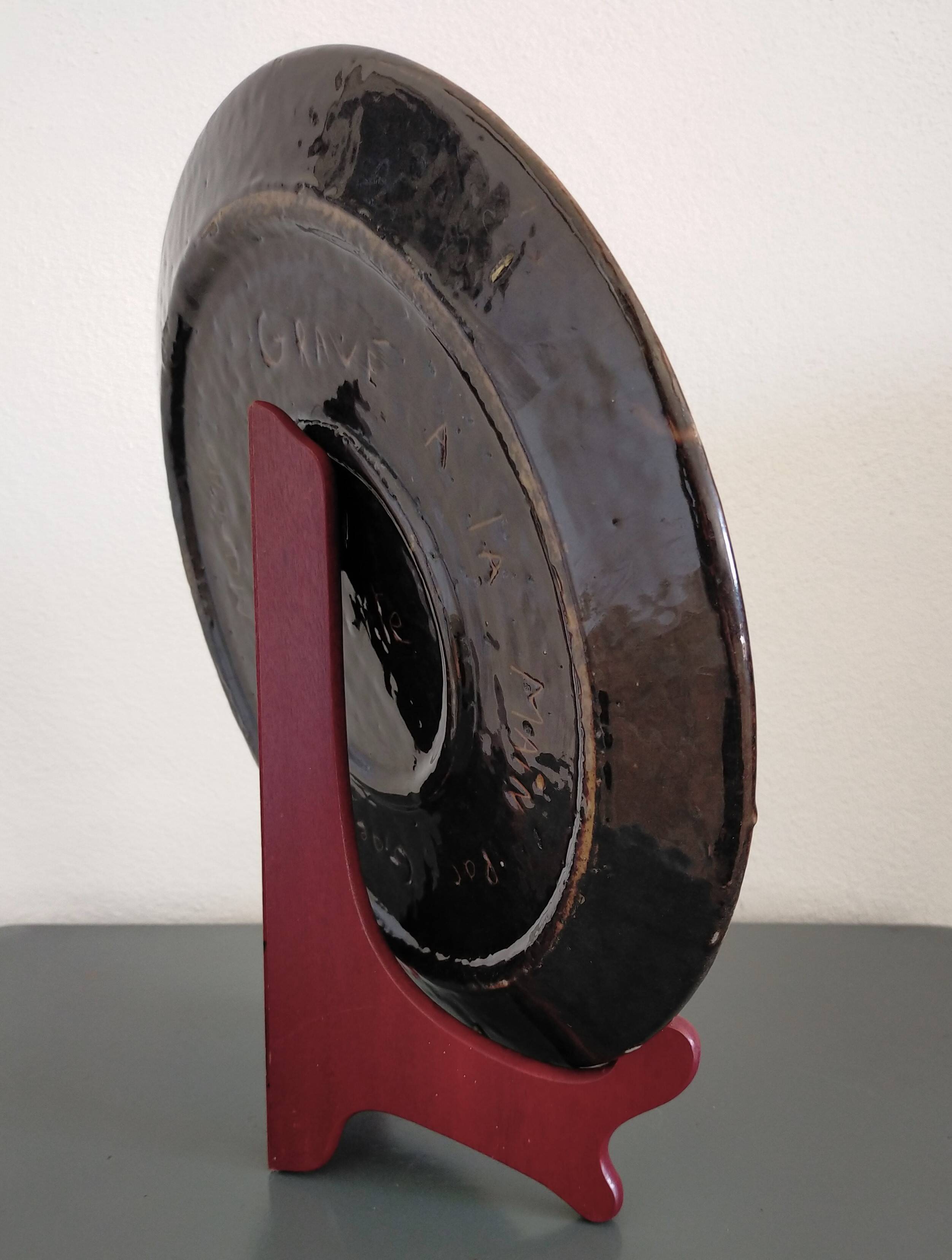 Plat en terre cuite vernissée des années 50 du Dauphiné Gaetana Marino vignes