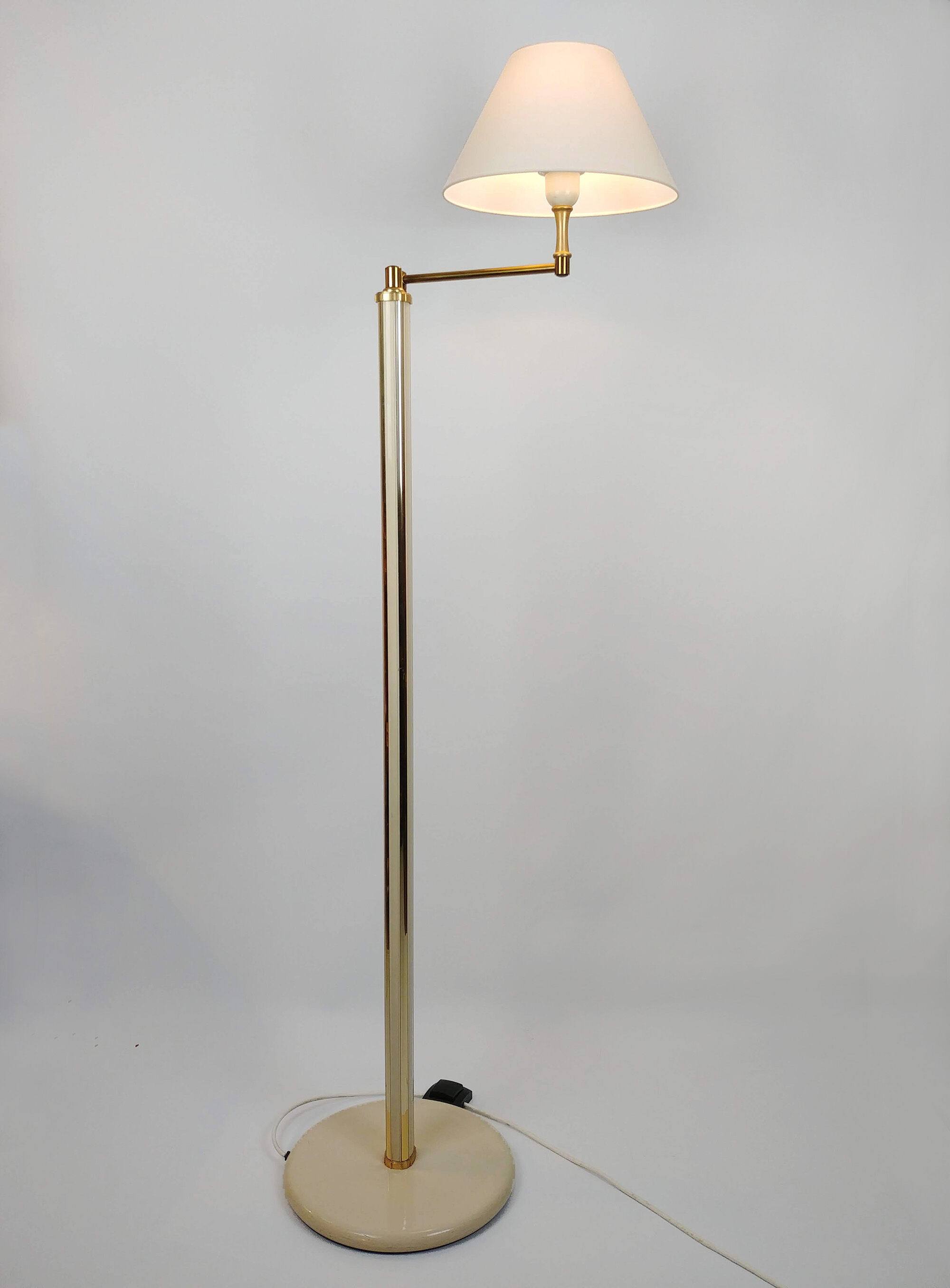 Pair of flexible lacquer and brass lamps, 1970 s