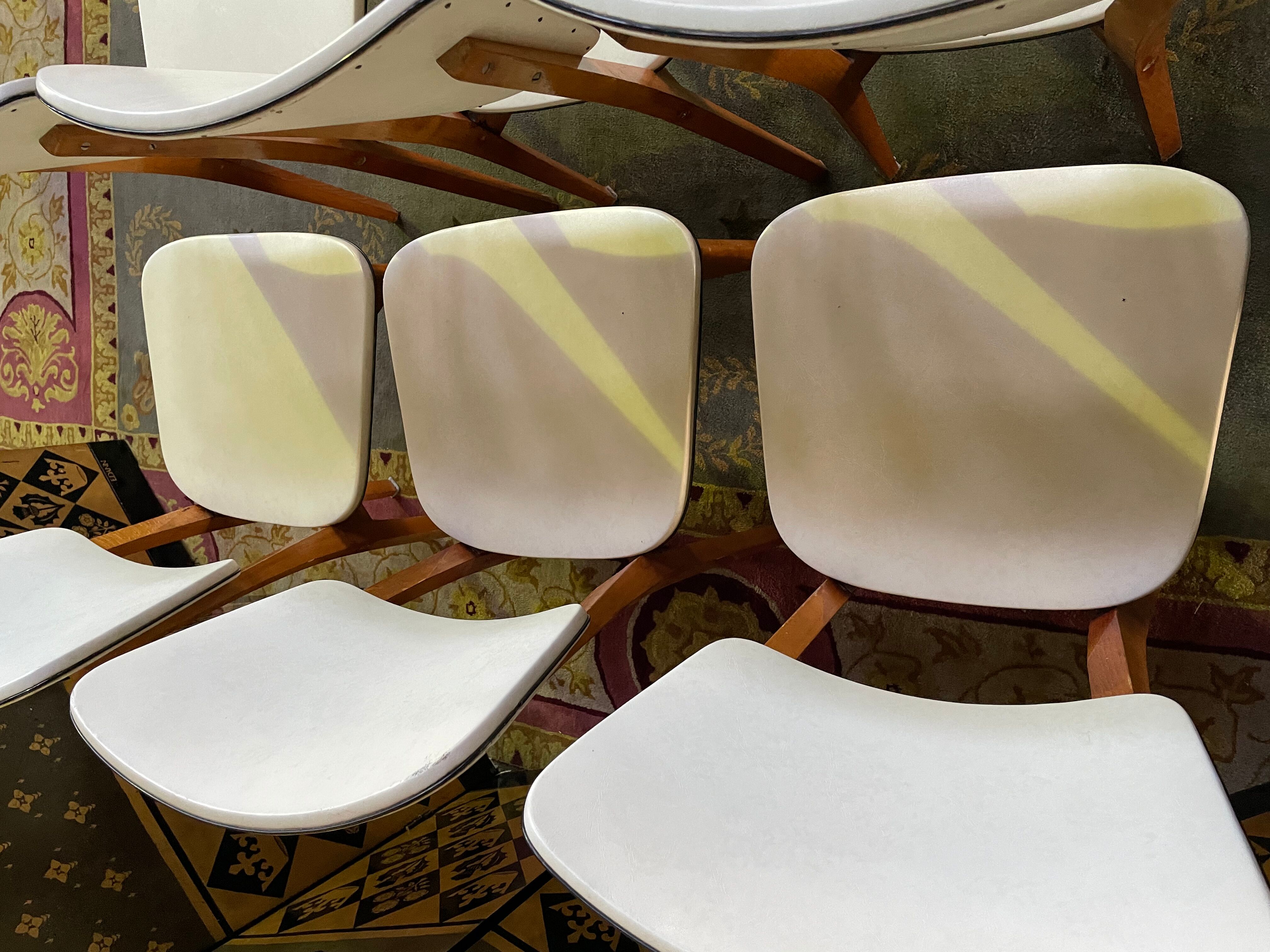 Suite of 6 vintage chairs in white Skaï