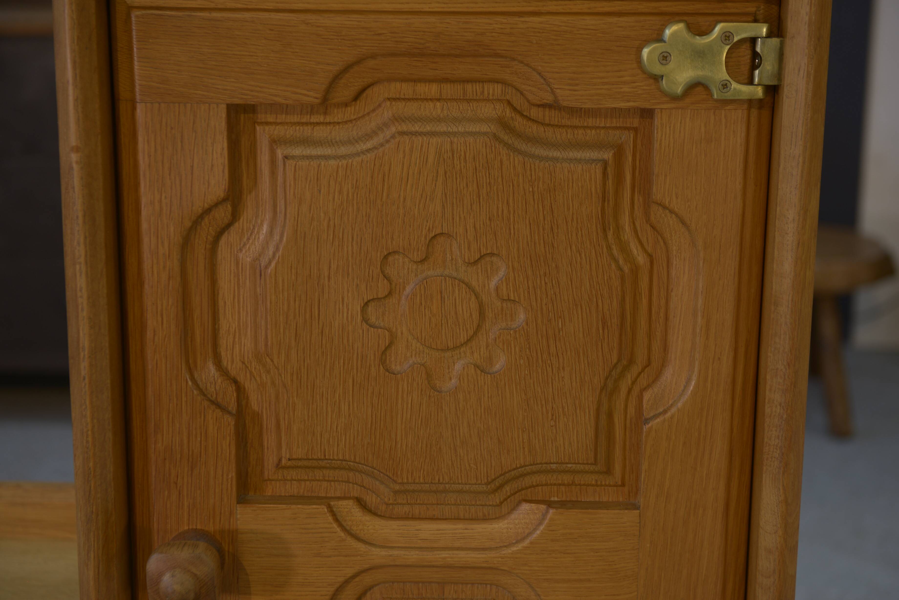 Oak entrance cabinet by Guillerme and Chambron 1960