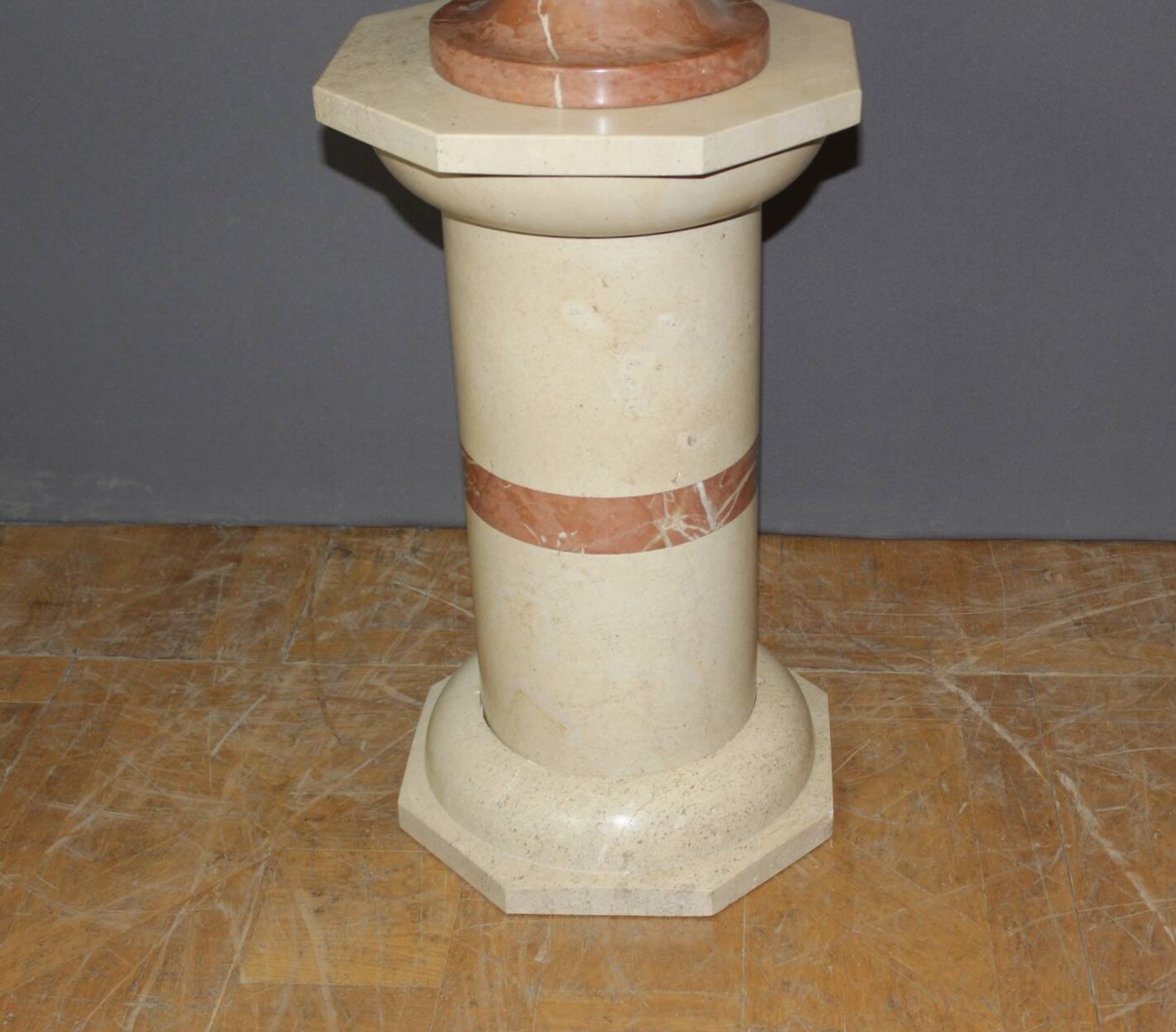 Colonne et sa vasque en marbre et céramique vers 1980