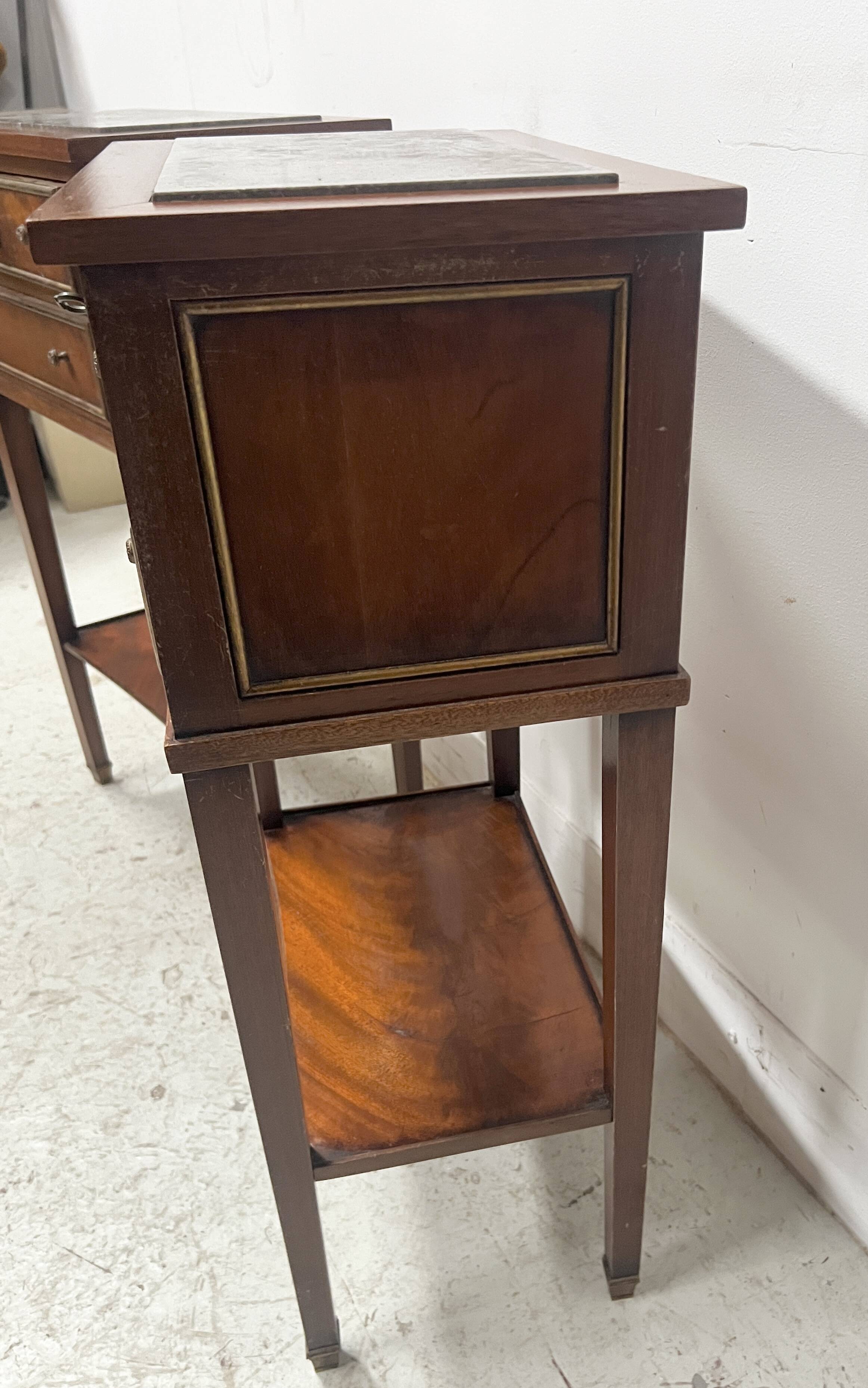 Pair of Louis XVI style bedside tables in mahogany and veneer, 20th century