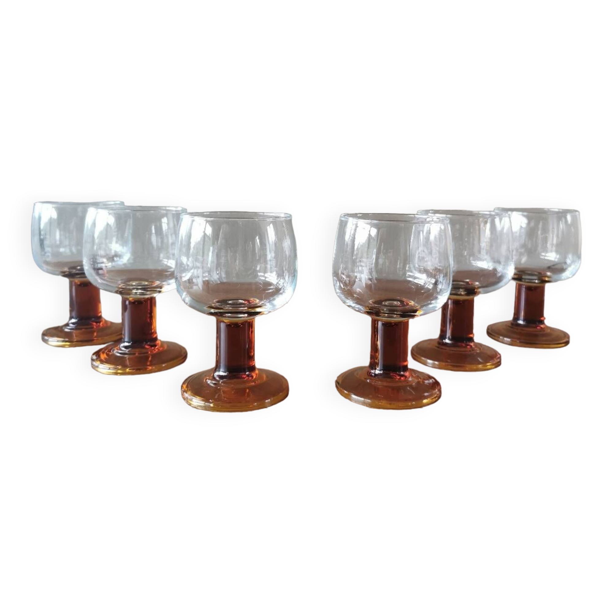 Suite de 6 verres à pied vintage, pied ambre