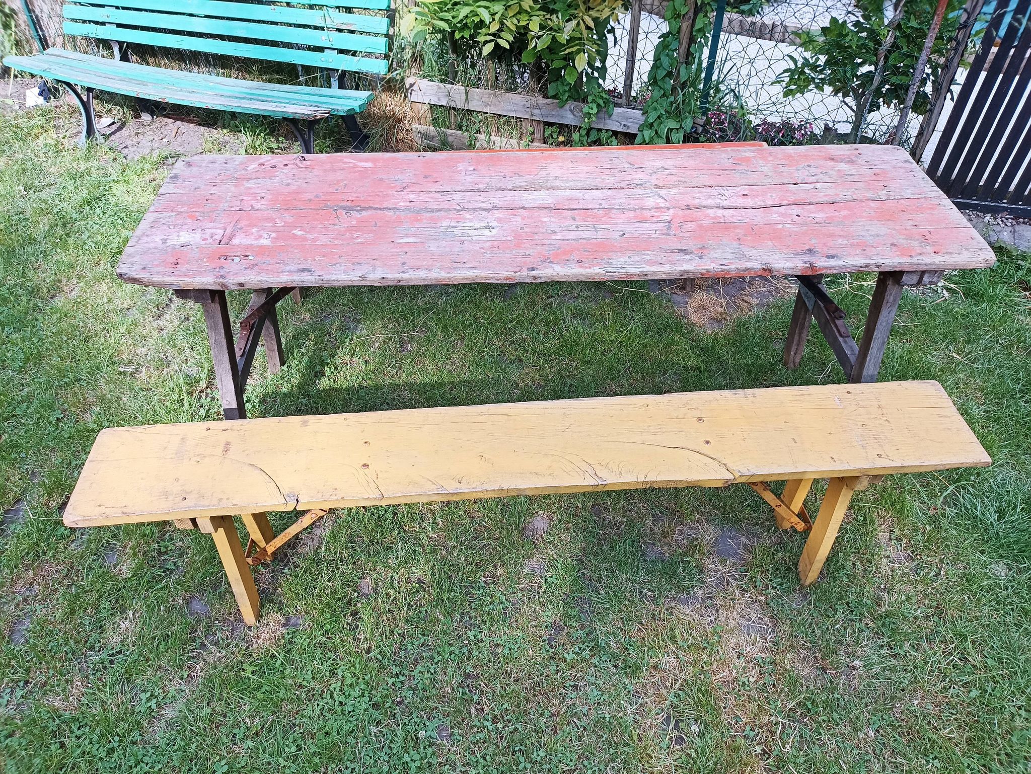 Table + 2 brewery benches - former brewery l.f. haag ingwiller - prey