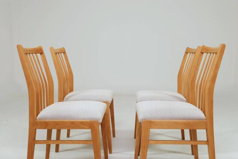 Vintage Dining Chairs Set of 4, Natural beech wood, Herringbone fabric