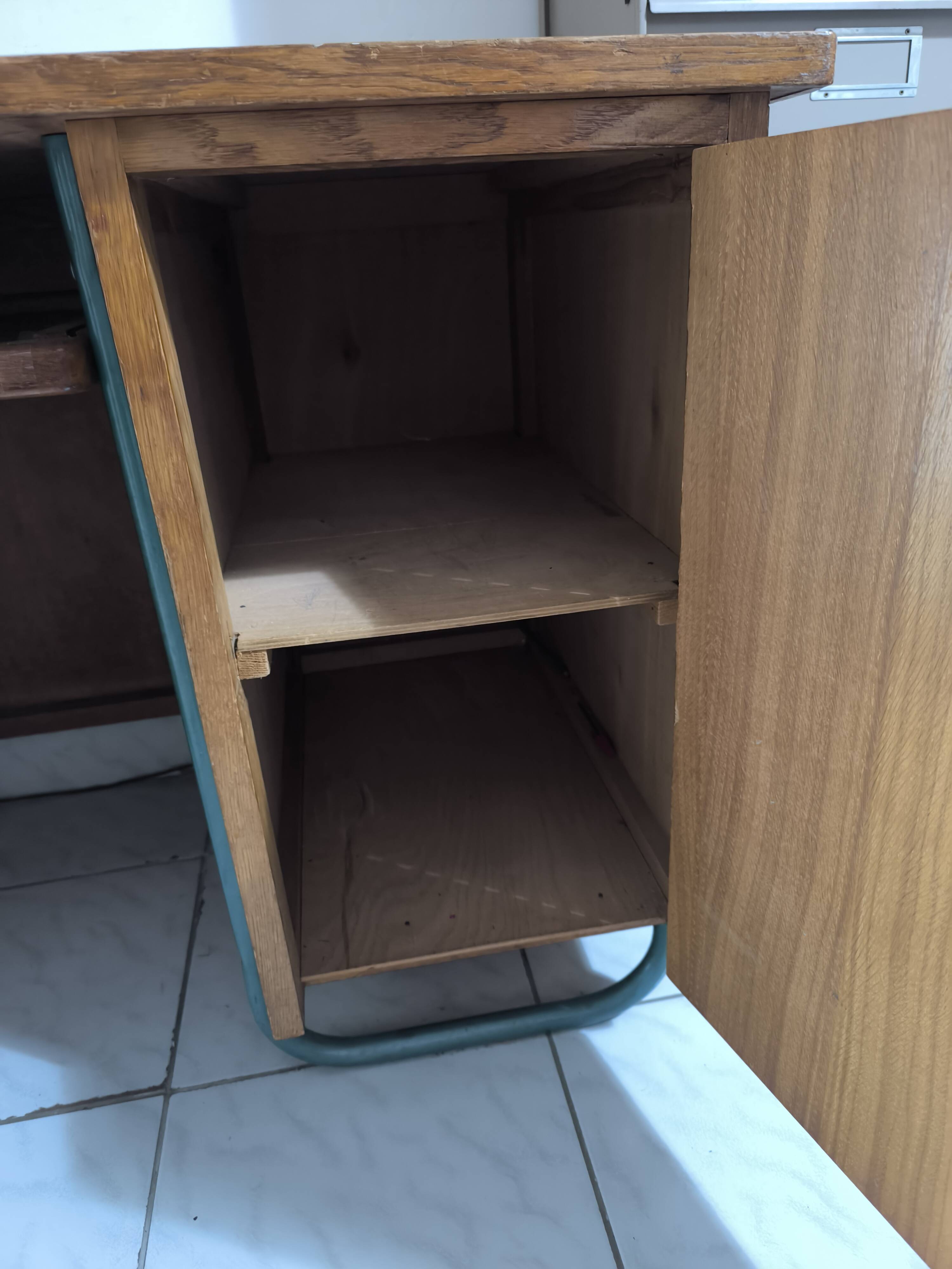 Schoolmaster's desk and its chair