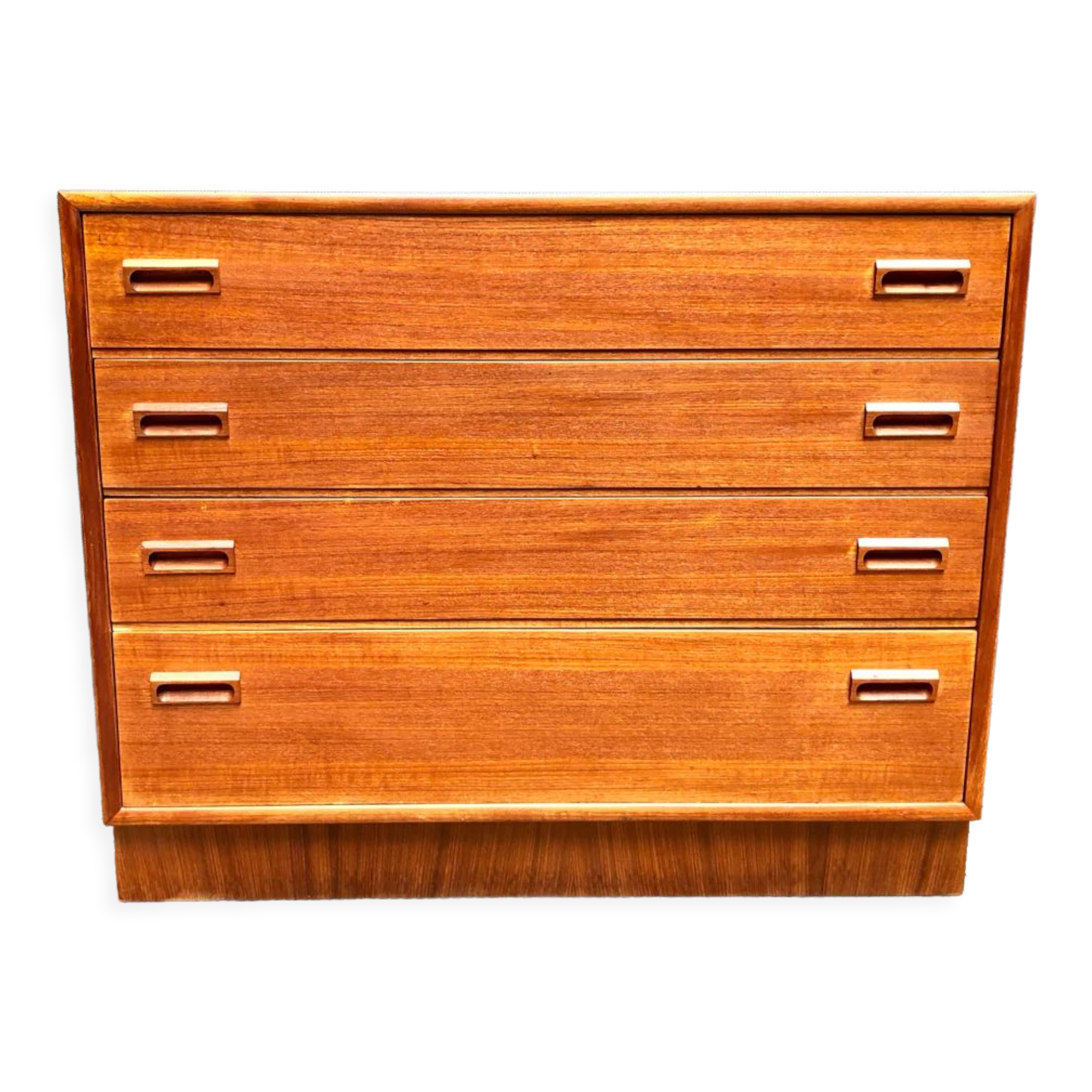 Kempkes chest of drawers