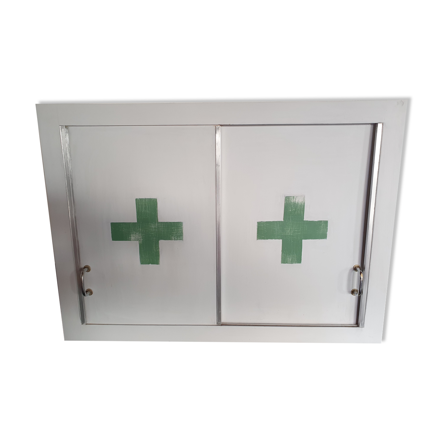 Armoire à pharmacie
