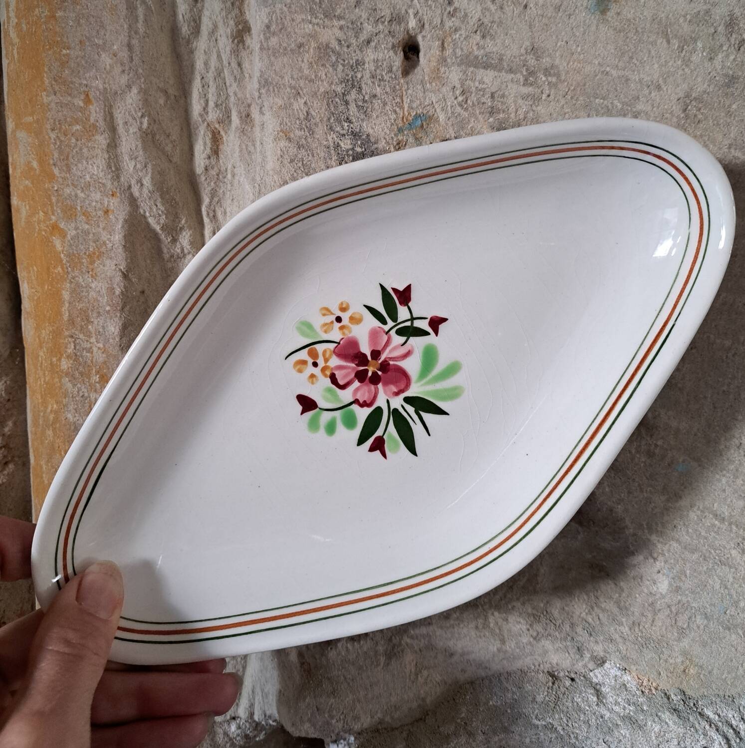 Set of 8 hand-painted dinner plates