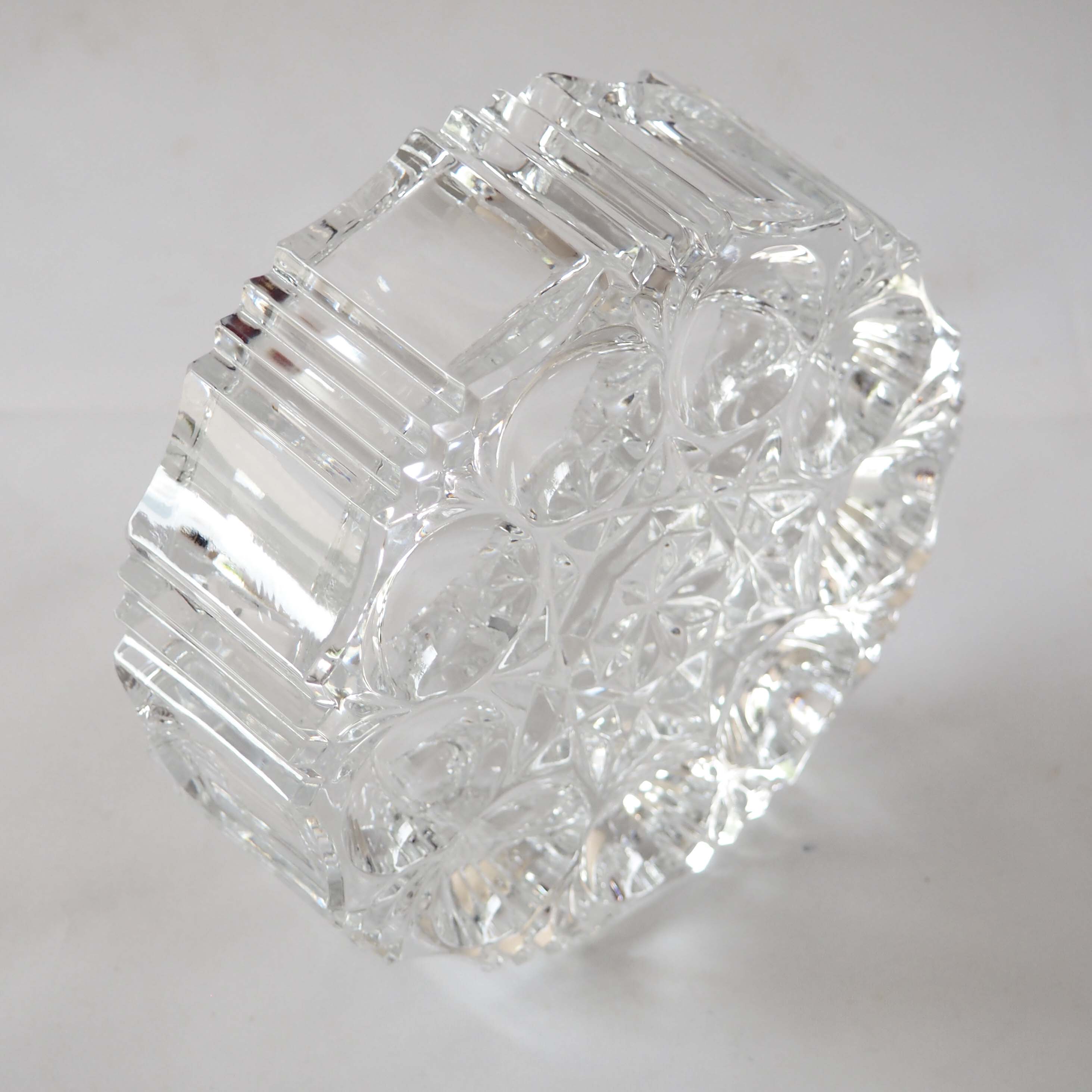 Round crystal ashtray