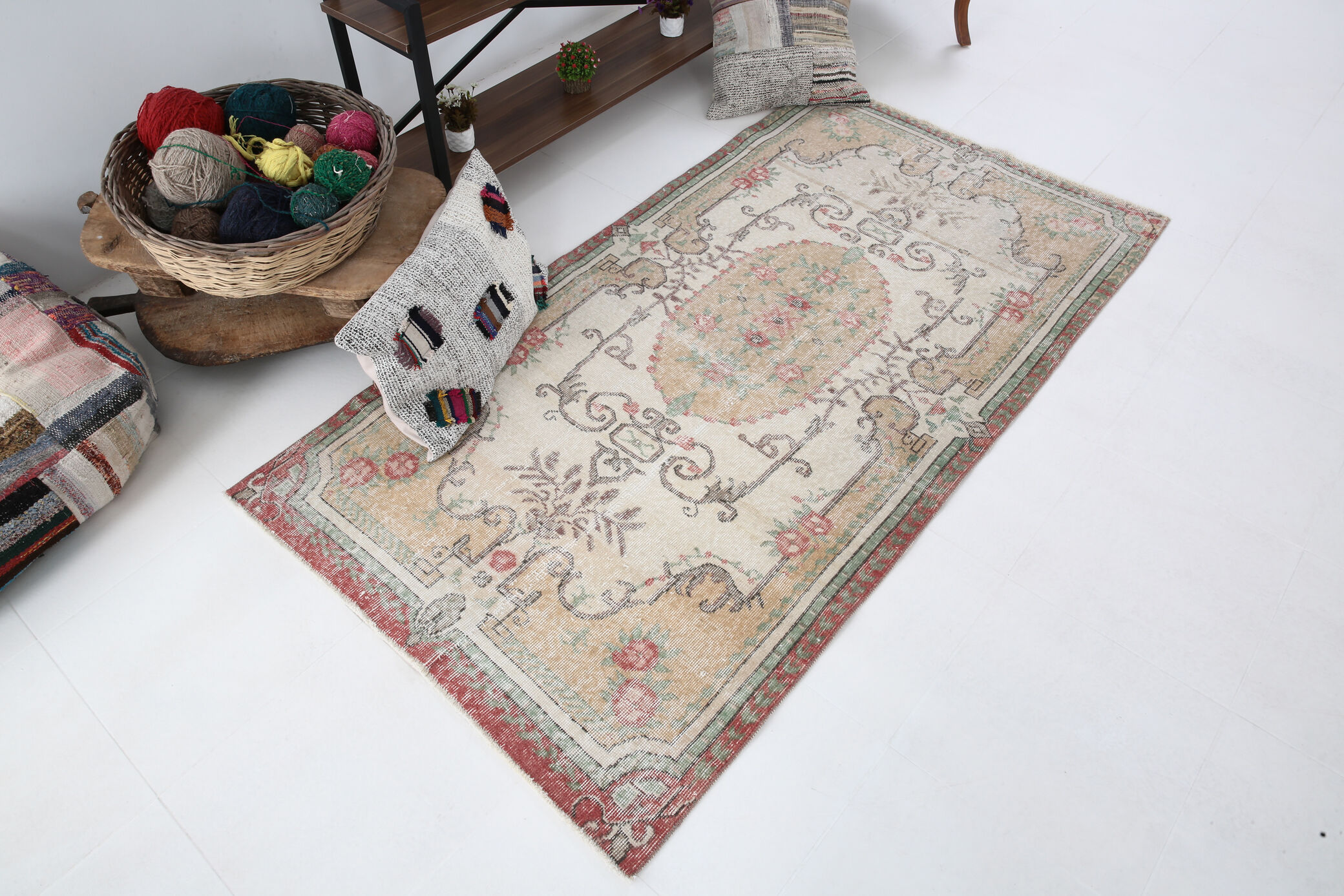 3x6 Shades Of Beige Turkish Rug, 204x106Cm