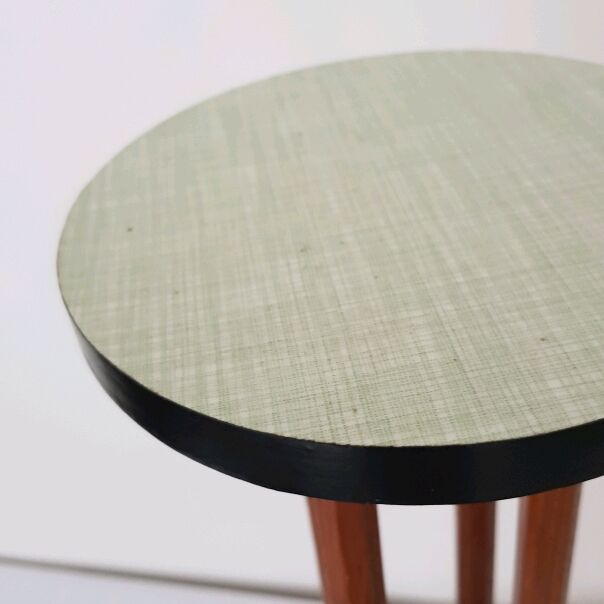 Harness wood and formica