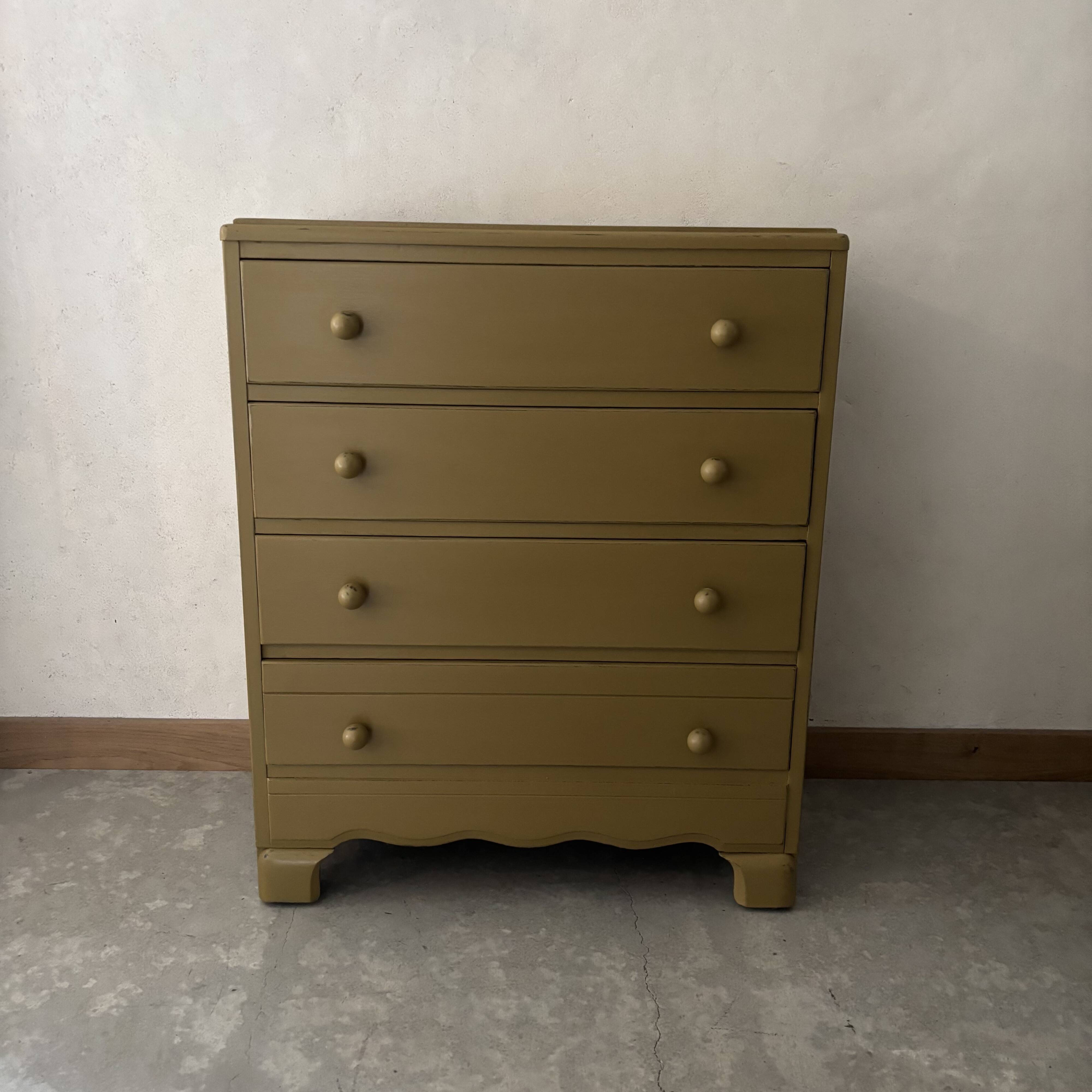 Patinated chest of drawers