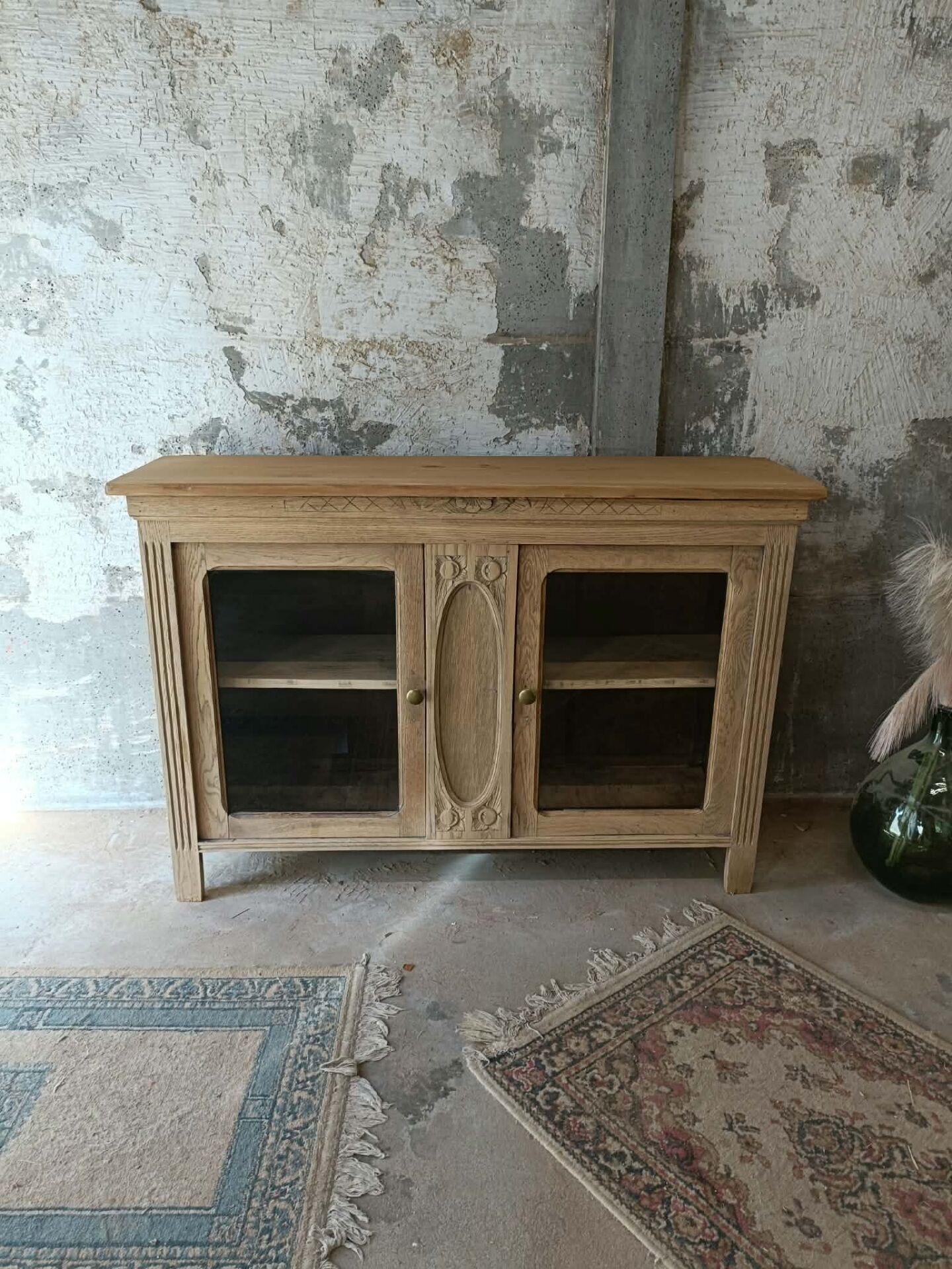 Display cabinet