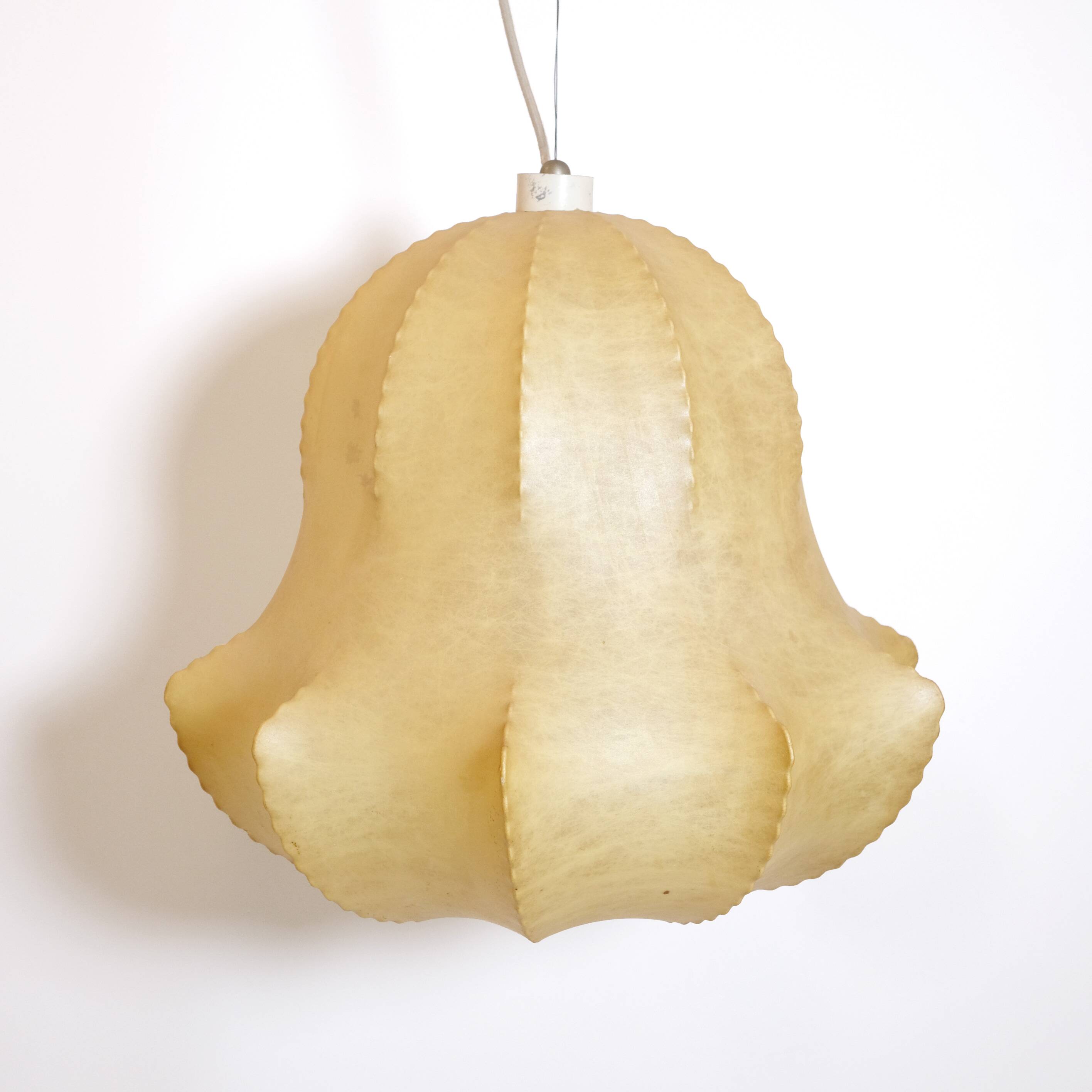 Large cocoon pendant light from the 60s.