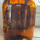 Give me amber Jeanne.