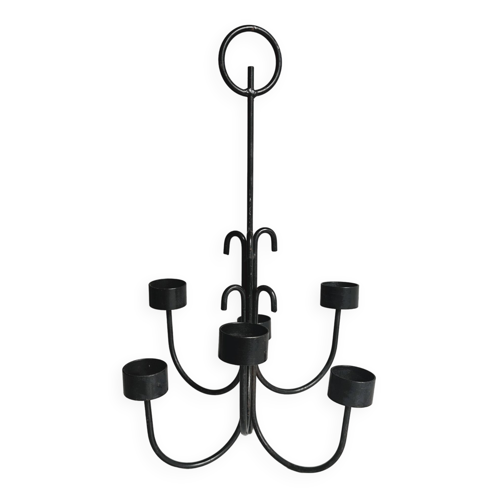Black metal pendant chandelier.