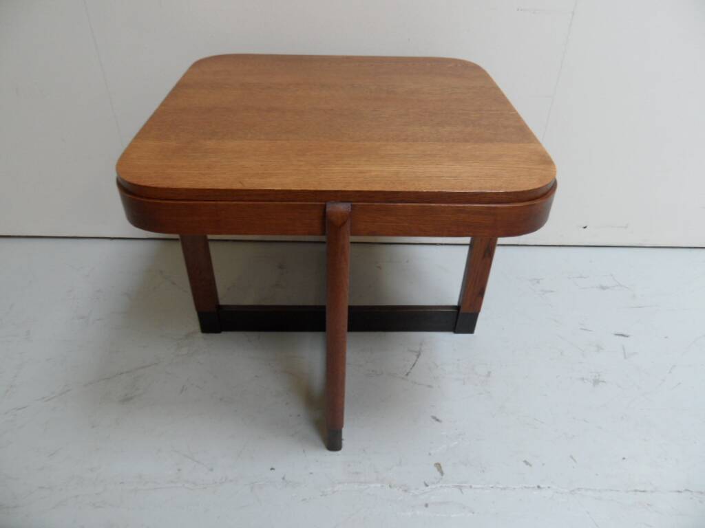 Table basse en chêne art déco