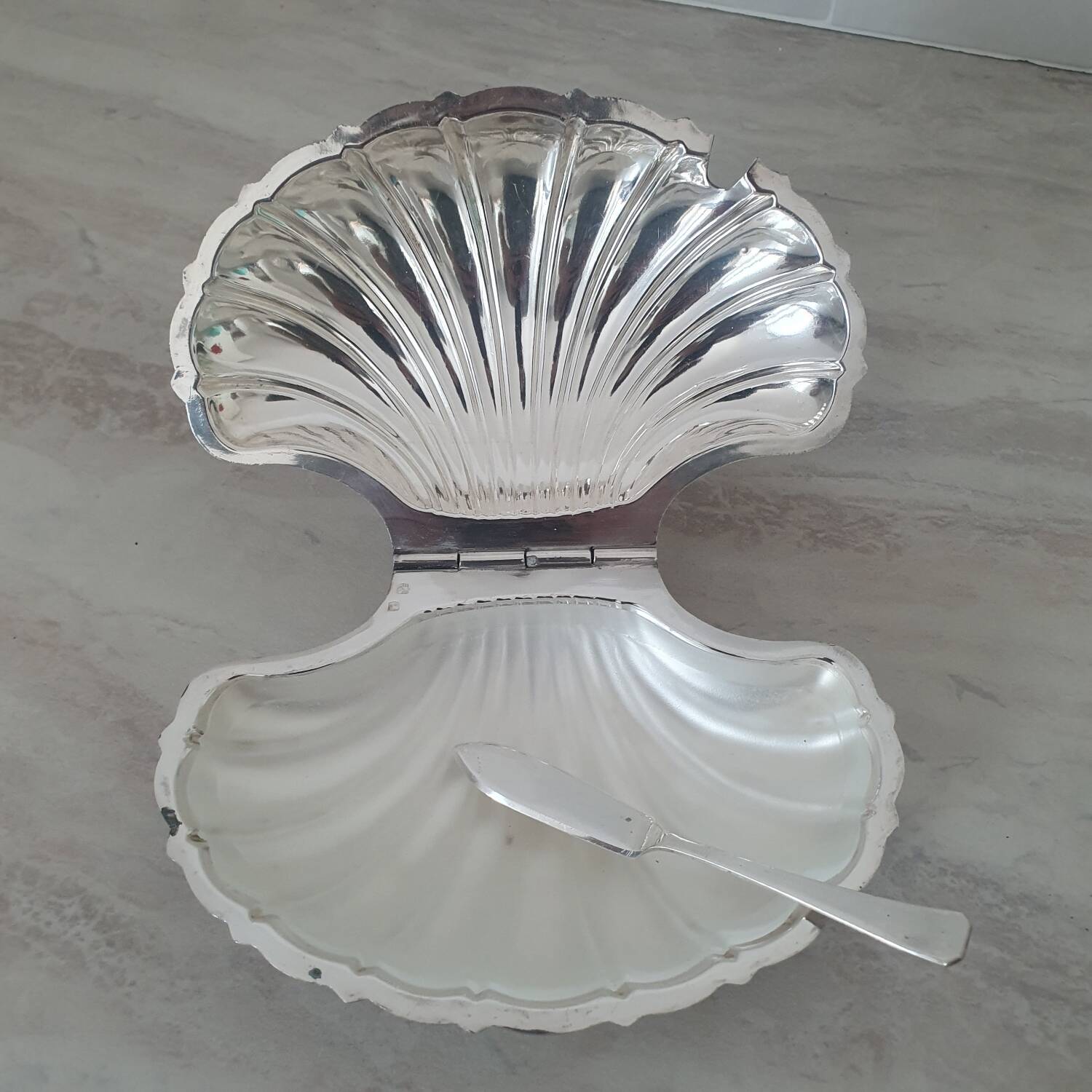 Deschamps Freres butter dish with silver-plated metal shell and V-shaped bowl