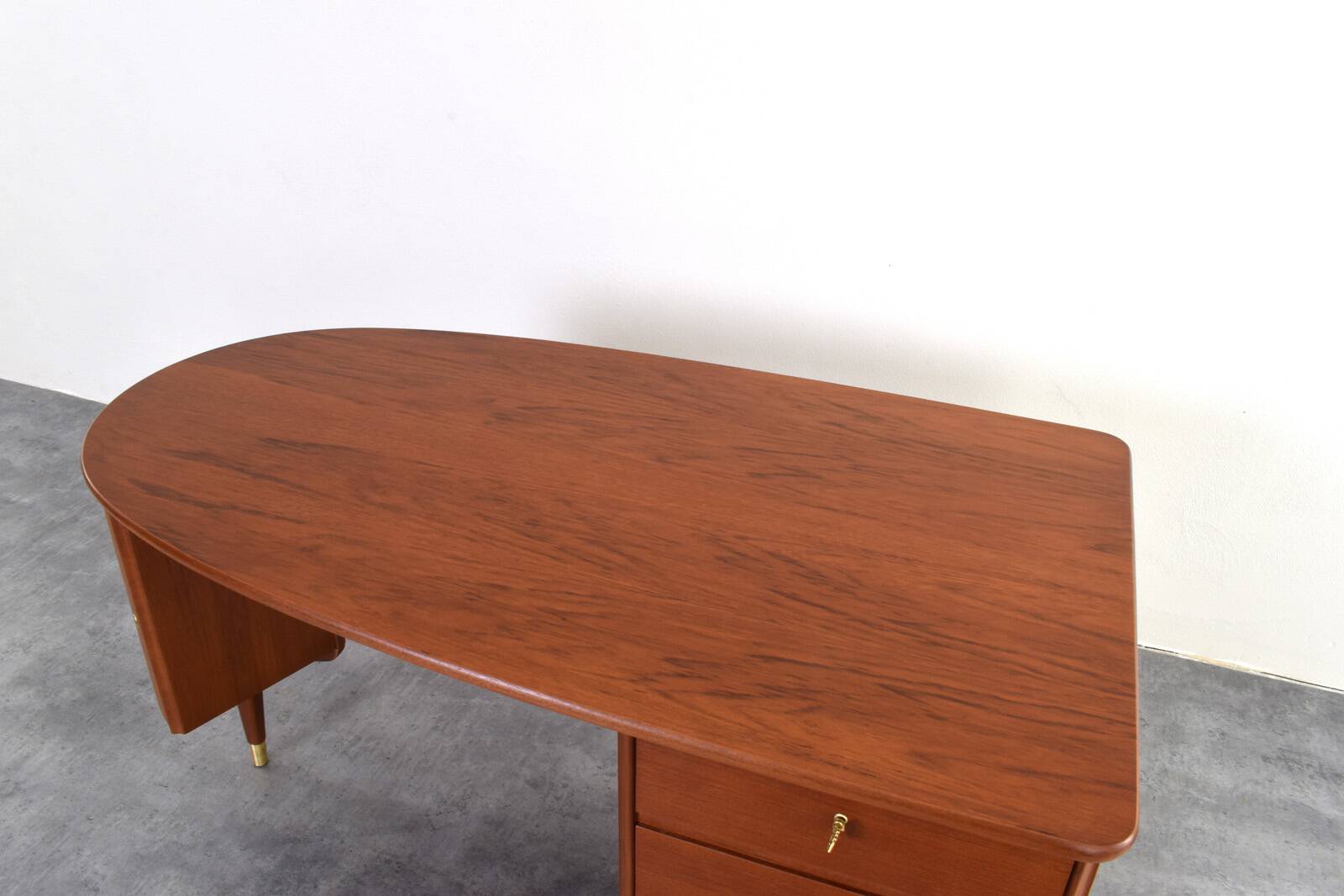 Mid-Century Organic Teak Desk from Sola Møbler, 1960s.