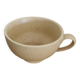 Tasses en grès marron