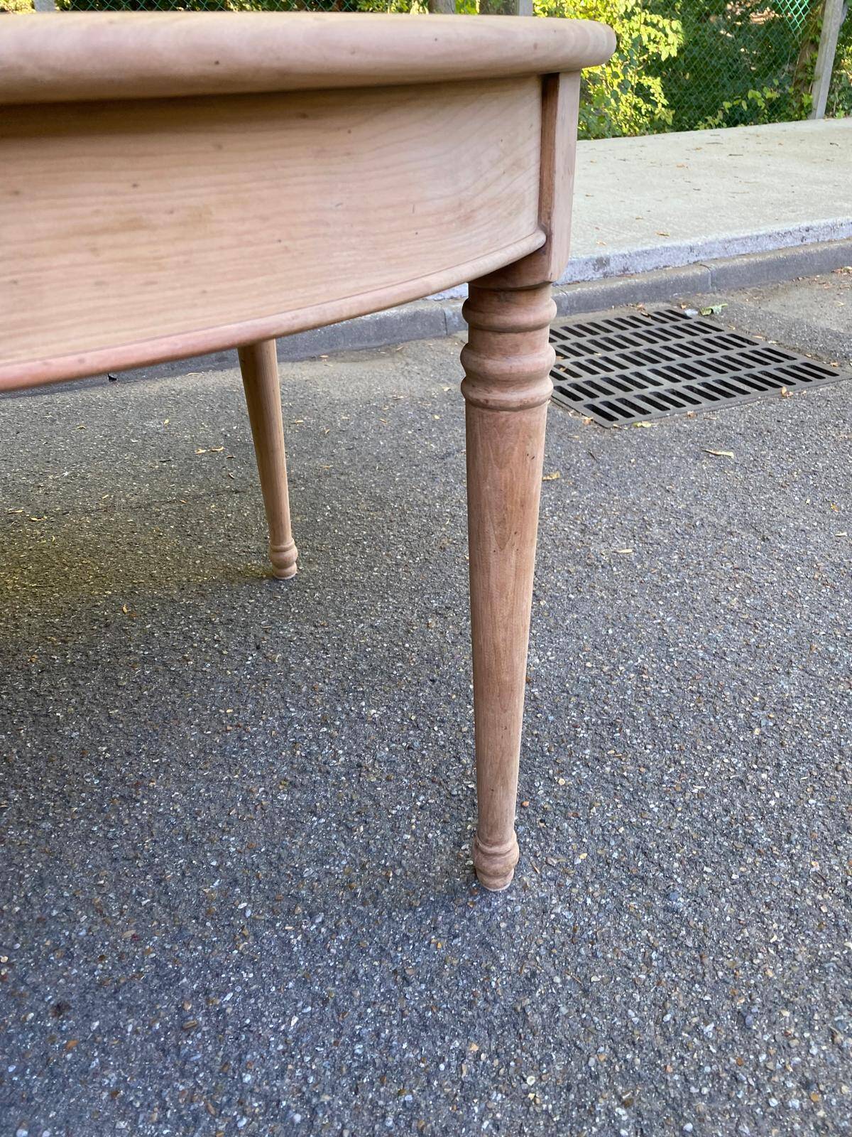 Round dining table Louis Philippe stripped in raw solid cherry wood Italy