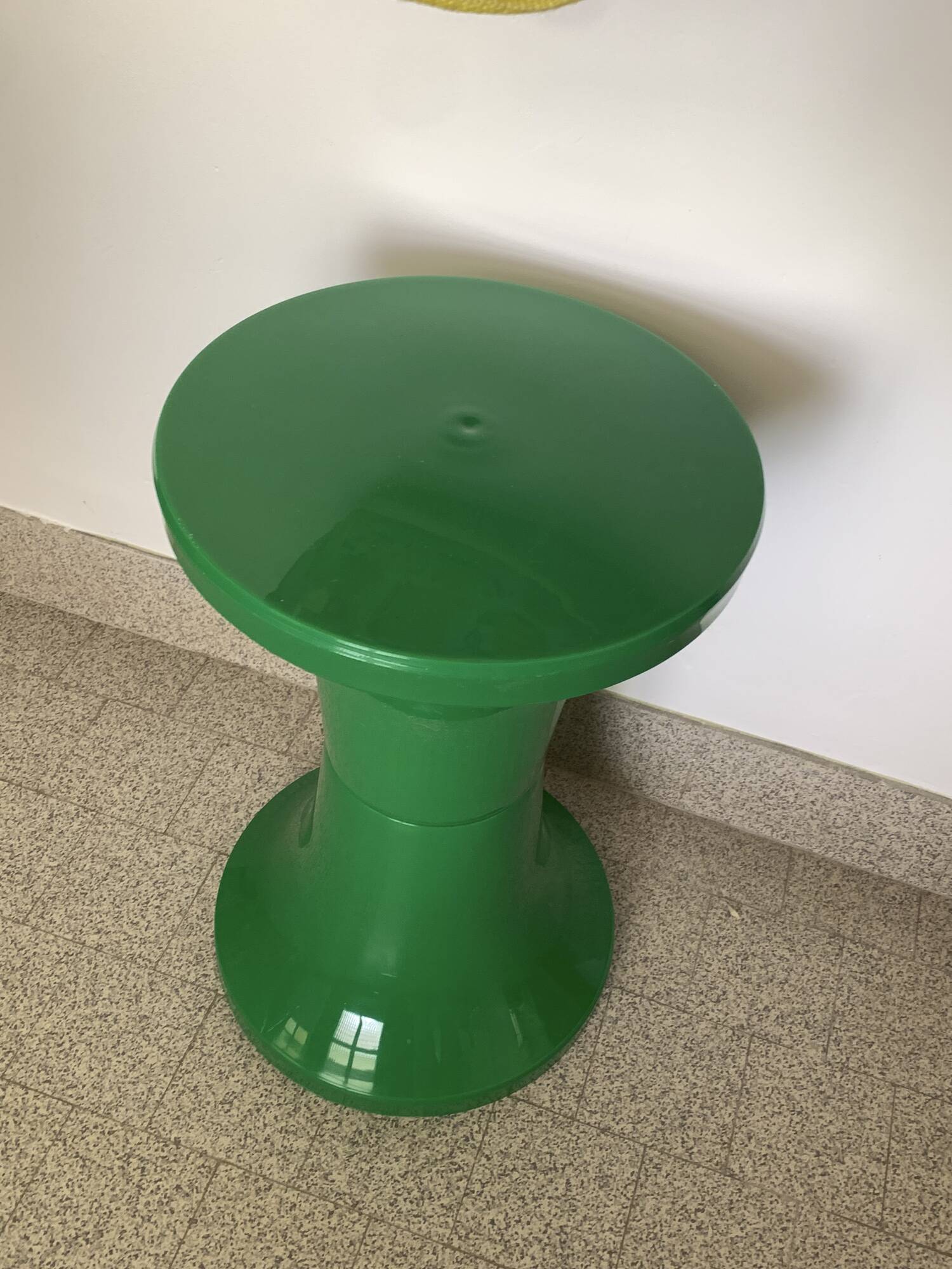Tabouret Tam-Tam vert (2 dispos)