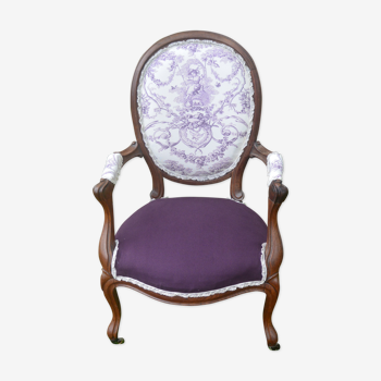 medallion armchair