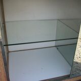 Small vintage buffet of commerce surrounded by mirrors