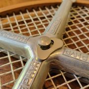 Ancienne raquette de tennis Donnay