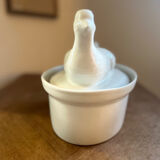 Oven dish in porcelain shaped like a pheasant