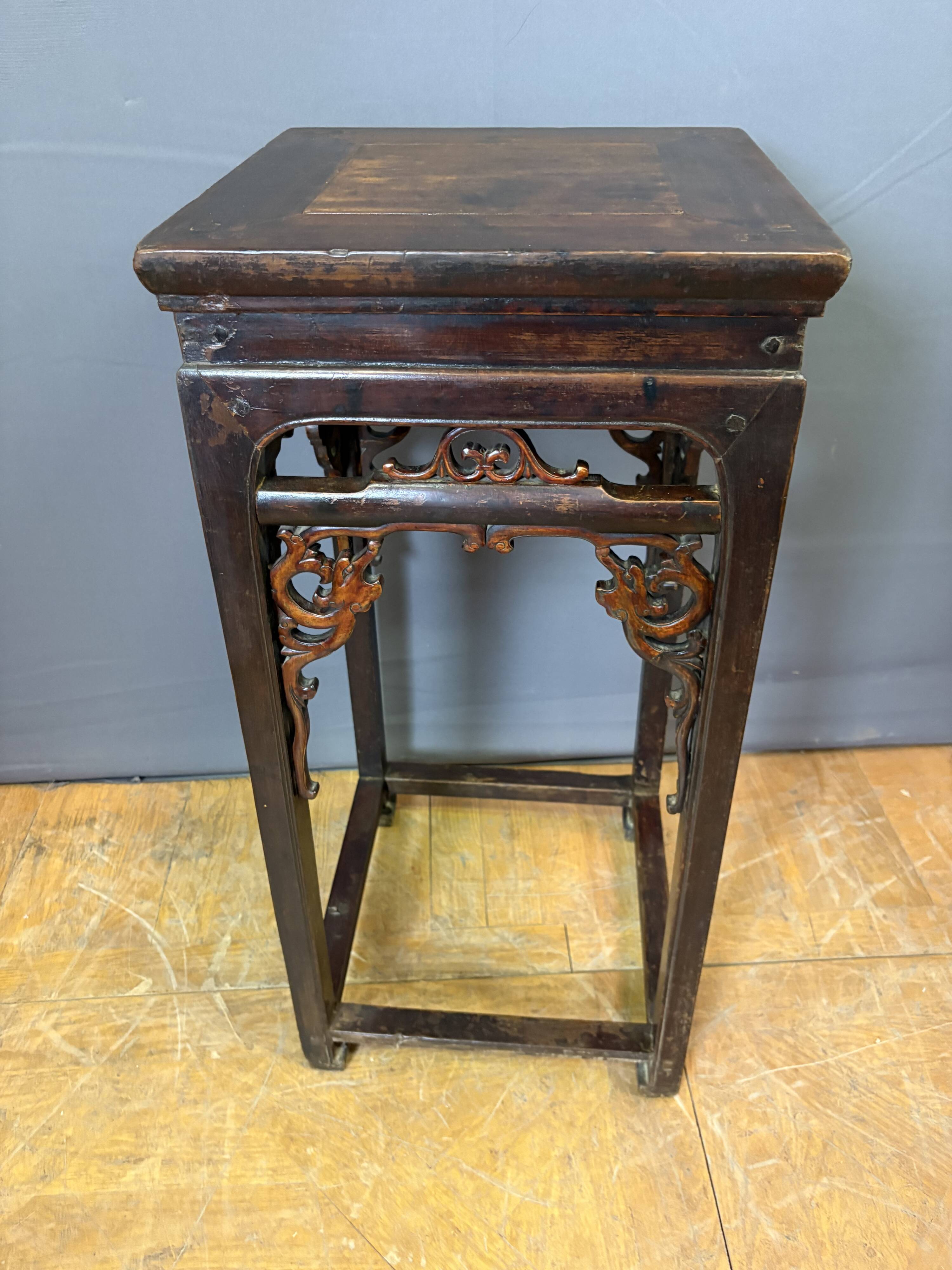 Sellette Chinoise en bois laqué fin XIX